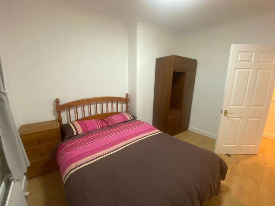 Steps Away From All The Action Edimburgo Exterior foto